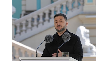 L'Ucraina ha bisogno di altri 70 miliardi nel 2027. Bruxelles frena: prima le riforme
