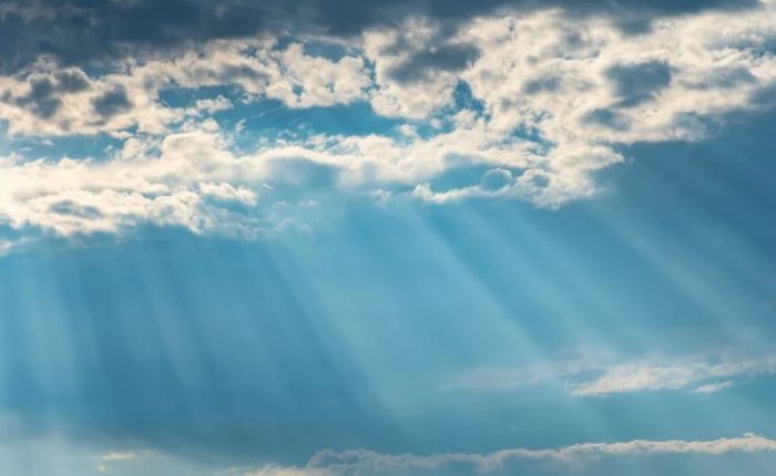 Meteo: da stasera possibili temporali e grandine, ma l’ondata di caldo non molla