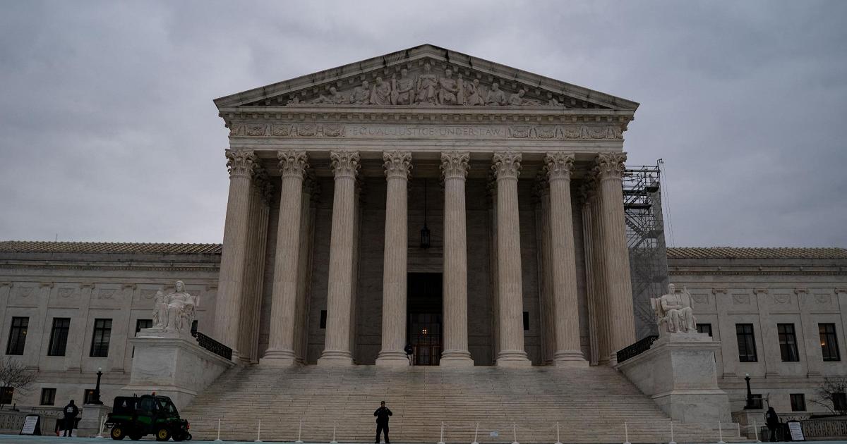 Corte Suprema: sentenze pro e contro Trump