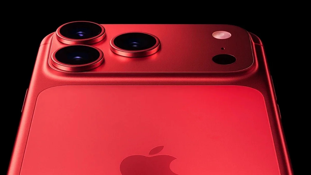 iPhone 18 Pro Max: eccolo dal vivo in tre colorazioni, incluso il Dark Cherry