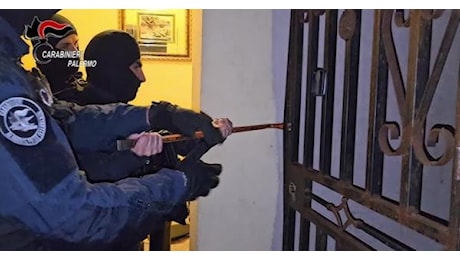 Armi dalla Puglia in Sicilia, la banda dei kalashnikov finisce in cella: «Un boss comandava dal carcere di Trani»