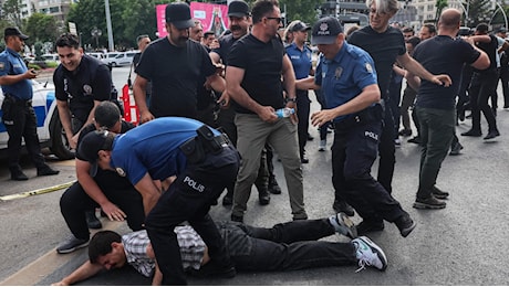 Ankara blindata per il vertice Nato tra arresti e strade chiuse