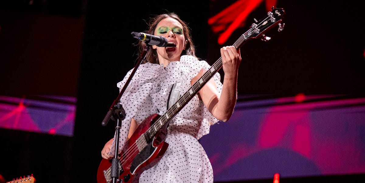 L'idea originale per la manicure è quella di Francesca Michielin, sposa dalle unghie verdi