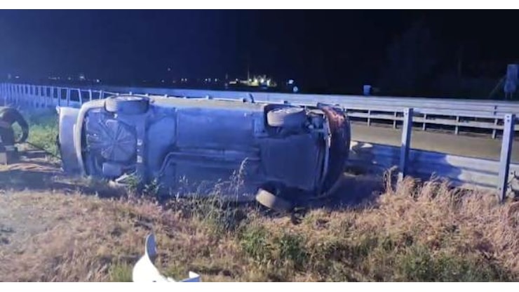 Sp80, auto si schianta per sfuggire a posto di blocco: muore 16enne alla guida e 4 feriti tutti minorenni VIDEO - La Gazzetta del Mezzogiorno