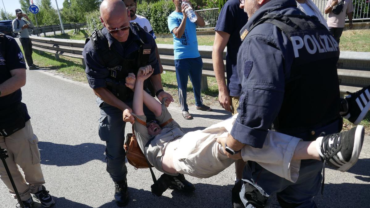 Sgombero a Seano, i sindacalisti annunciano una manifestazione in centro