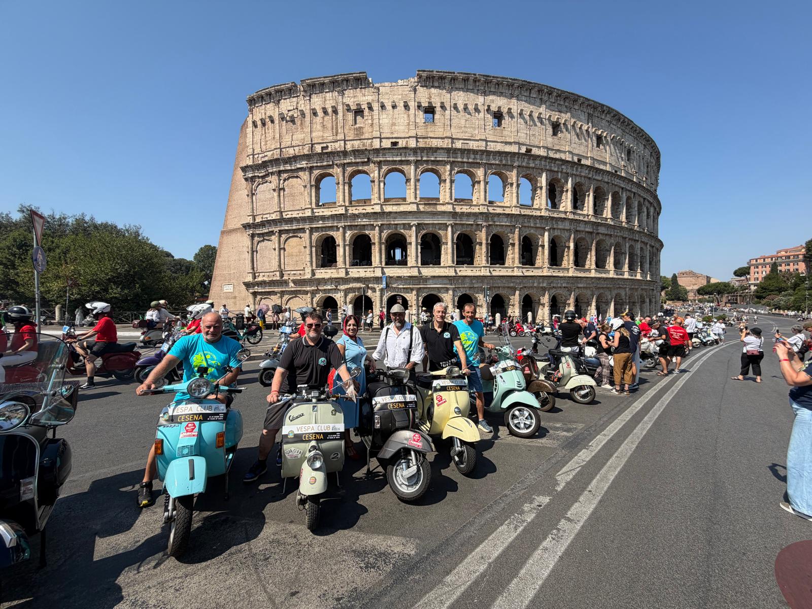 Vespa Club, da Cesena al raduno a Roma