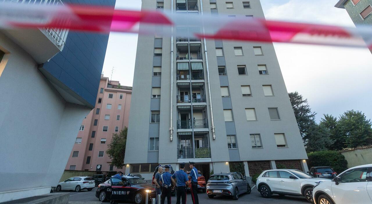 Dall'appartamento arriva cattivo odore, i vicini chiamano i vigili del fuoco: spunta un cadavere in decomposizione. «È omicidio»