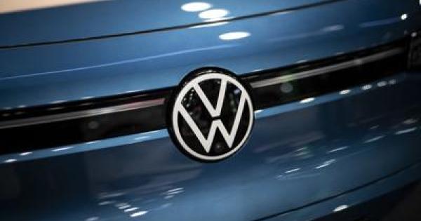 Volkswagen, scure su occupazione: piano per tagliare fino a 100mila posti