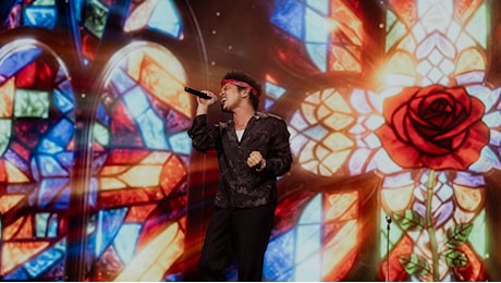 Bruno Mars fa innamorare San Siro con una festa funk e pop