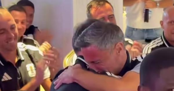 Spagna-Argentina, viene scelto come arbitro per la finale e si commuove: il video pubblicato dalla Fifa