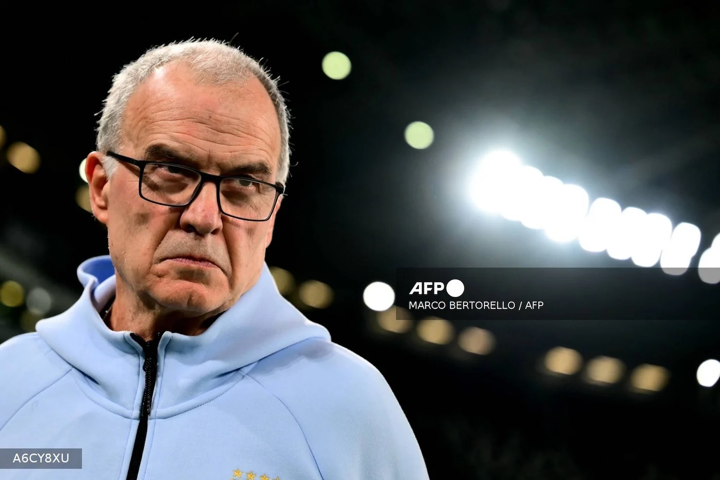 Bielsa si infuria con i giornalisti dopo l’eliminazione dell’Uruguay: “Muovetevi”